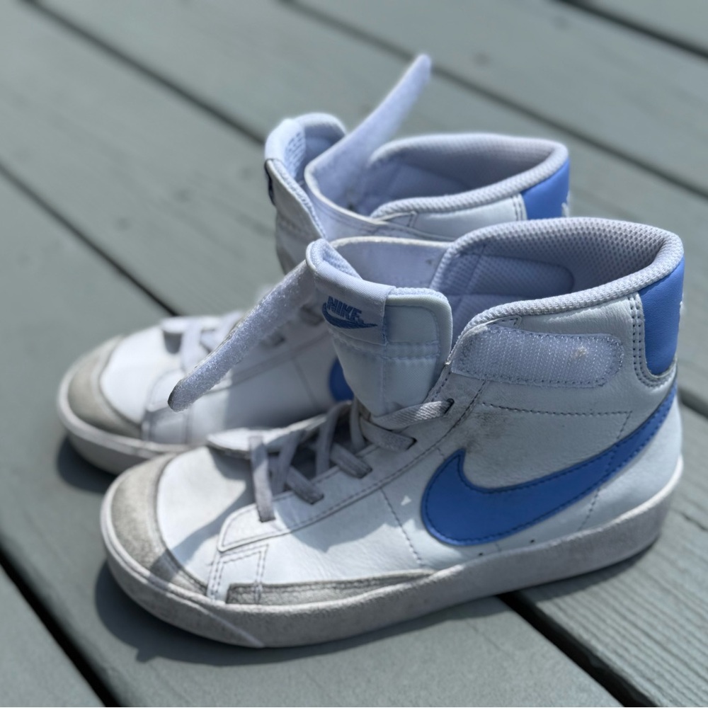 Nike Kids High-Top Sneakers - White and Blue